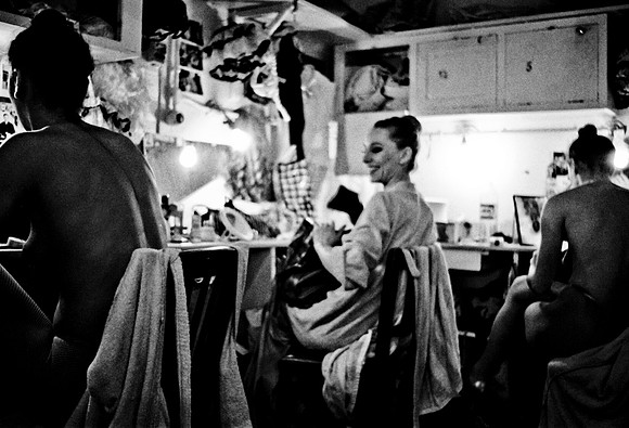 2512_FM_BW_35MM_CW_DEC_1991_12