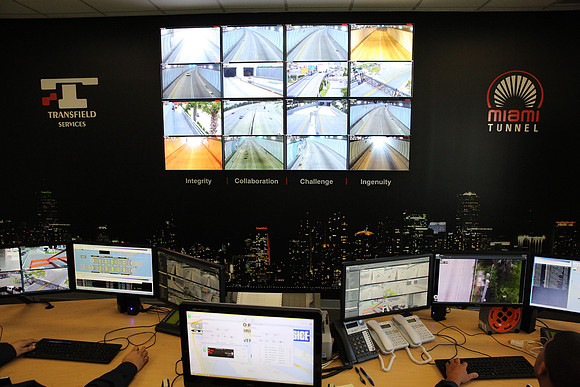 20151006_Port_MiamI_Control_Room_IMG_9142