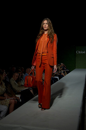 7016_DG_CLOE_FASHION_FISHER_11282011_AL1B2939
