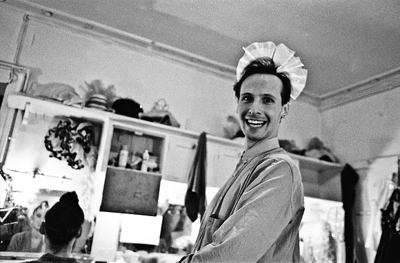 2517_FM_BW_35MM_CW_FOLES_1992_015