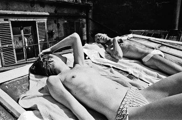 2522_FM_BW_35MM_CW_FOLES_BERGERE_1989_017