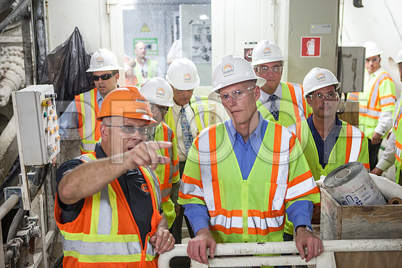 20120614-DG_Govenor_Rick_Scott_Visite_MT_Miami_FL_IMG-6709