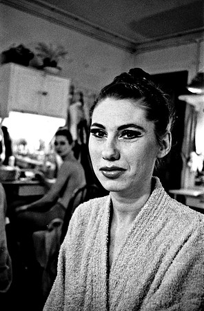 2512_FM_BW_35MM_CW_DEC_1991_16