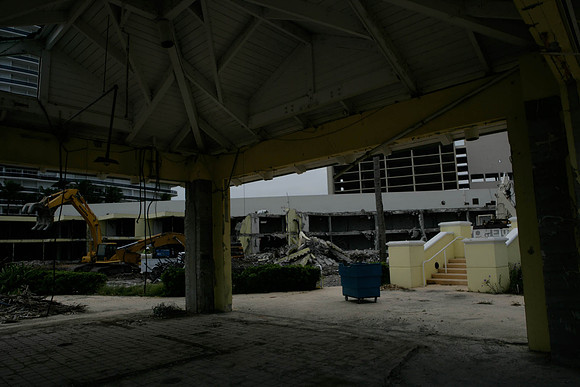 St_Regis_Demolition_20071025_Bal_Harbor_FL-0146-2
