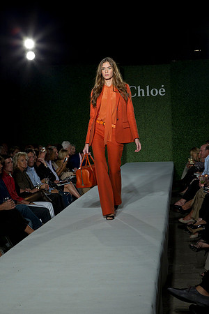 7016_DG_CLOE_FASHION_FISHER_11282011_AL1B2934