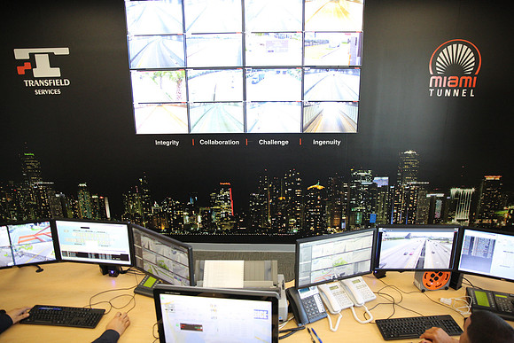 20151006_Port_MiamI_Control_Room_IMG_9135