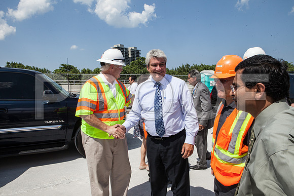20120614-DG_Govenor_Rick_Scott_Visite_MT_Miami_FL_IMG-6397