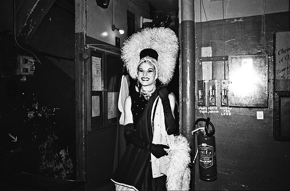 2517_FM_BW_35MM_CW_FOLES_1992_022