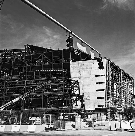 33733_R2_FM_BW_CONSTRUCTION_FL_04_09