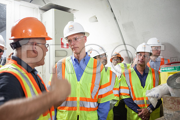 20120614-DG_Govenor_Rick_Scott_Visite_MT_Miami_FL_IMG-6581