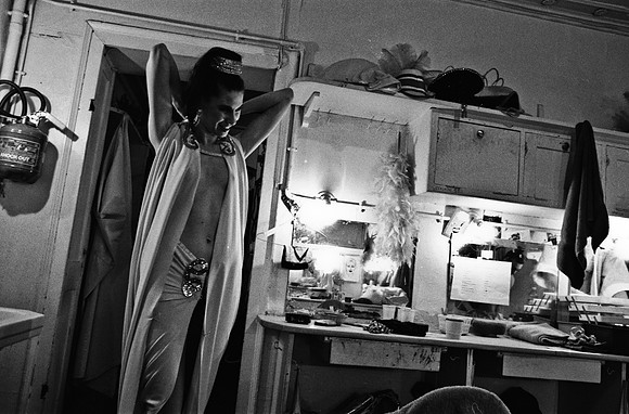 2517_FM_BW_35MM_CW_FOLES_1992_008