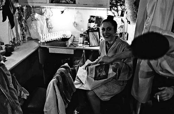 2517_FM_BW_35MM_CW_FOLES_1992_027