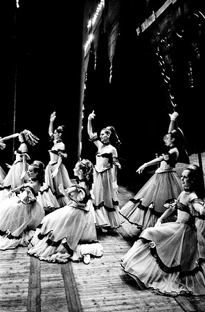 2512_FM_BW_35MM_CW_DEC_1991_27
