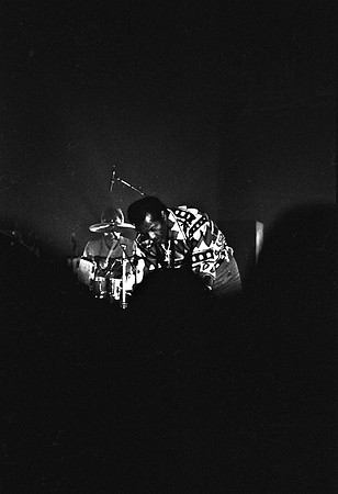 2511_FM_BW_35MM_CW_CHUCK_BERRY_CONCERT_1990_020