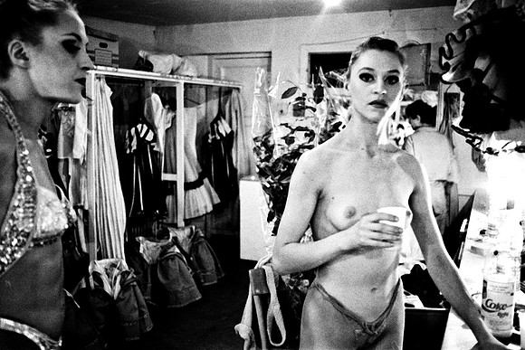 2515_FM_BW_35MM_CW_FEB_1992_013