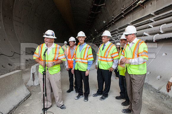 20120614-DG_Govenor_Rick_Scott_Visite_MT_Miami_FL_IMG-6992
