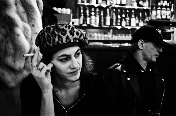 2512_FM_BW_35MM_CW_DEC_1991_18