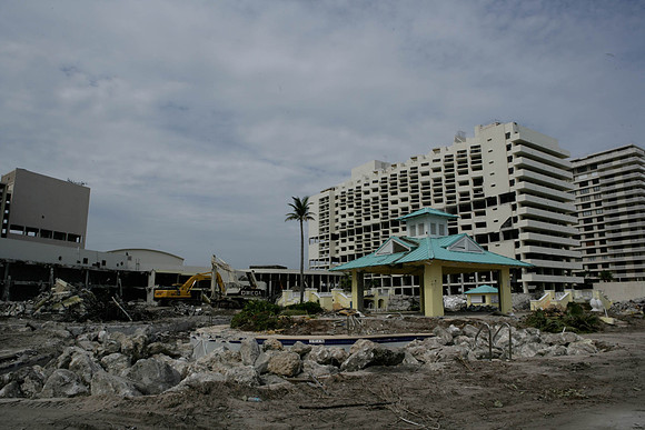 St_Regis_Demolition_20071025_Bal_Harbor_FL-0100-2