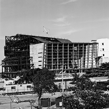 28266_FM_BW_PERFORMING_ARTS_CENTER_FL_04_05