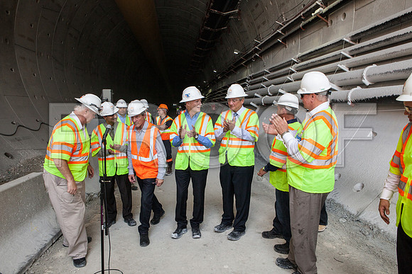 20120614-DG_Govenor_Rick_Scott_Visite_MT_Miami_FL_IMG-7000