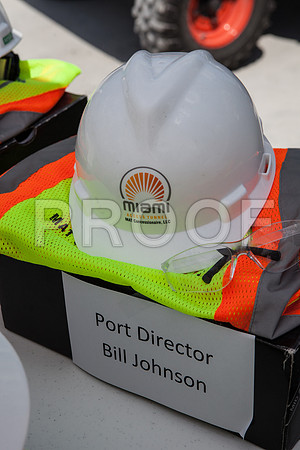 20120614-DG_Govenor_Rick_Scott_Visite_MT_Miami_FL_IMG-6352