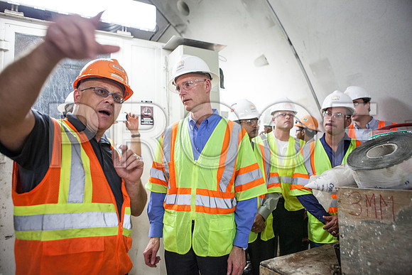 20120614-DG_Govenor_Rick_Scott_Visite_MT_Miami_FL_IMG-6567