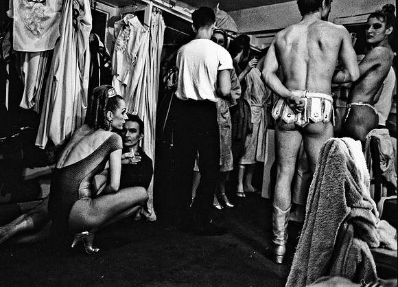 2517_FM_BW_35MM_CW_FOLES_1992_030