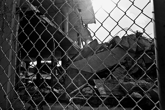 08124_BW_PERFORMING_ARTS_CENTER_01_11
