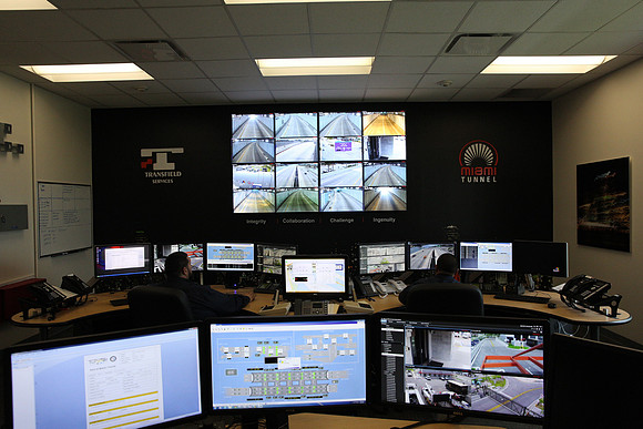20151006_Port_MiamI_Control_Room_IMG_9123
