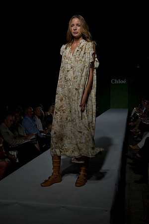 7016_DG_CLOE_FASHION_FISHER_11282011_AL1B2956