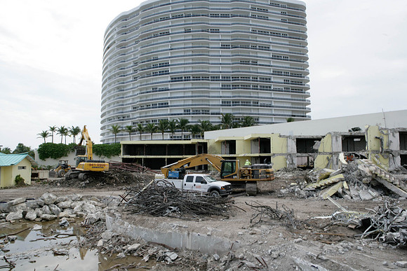 St_Regis_Demolition_20071025_Bal_Harbor_FL-0163-2