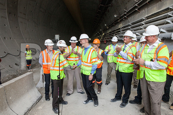 20120614-DG_Govenor_Rick_Scott_Visite_MT_Miami_FL_IMG-7077