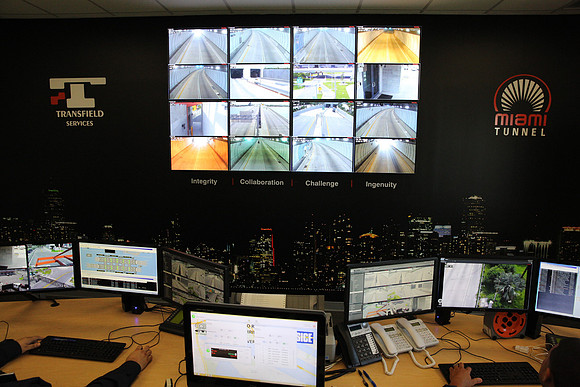 20151006_Port_MiamI_Control_Room_IMG_9144