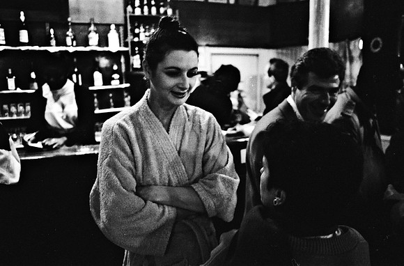 2517_FM_BW_35MM_CW_FOLES_1992_018