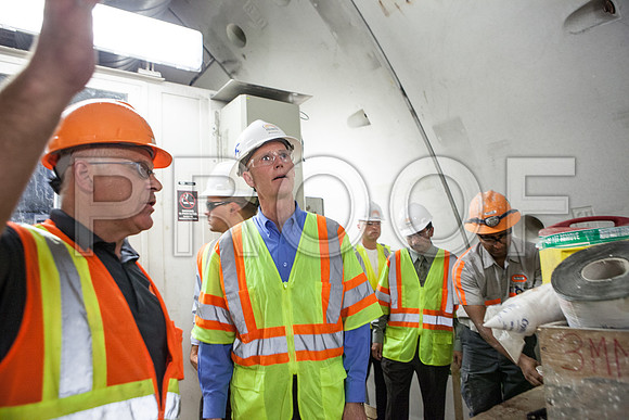 20120614-DG_Govenor_Rick_Scott_Visite_MT_Miami_FL_IMG-6550