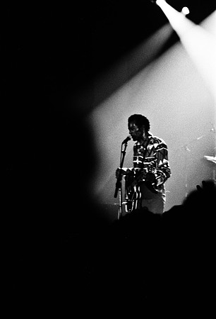 2511_FM_BW_35MM_CW_CHUCK_BERRY_CONCERT_1990_002