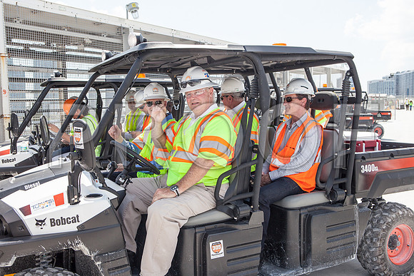 20120614-DG_Govenor_Rick_Scott_Visite_MT_Miami_FL_IMG-6445