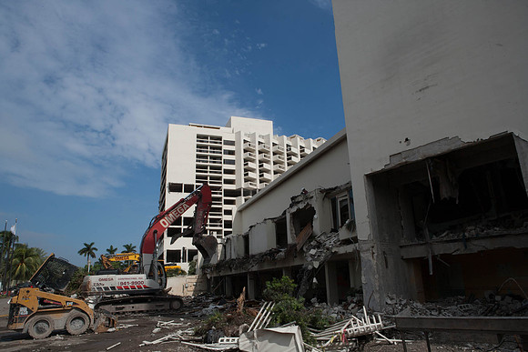 St_Regis_Demolition_20071025_Bal_Harbor_FL-0019