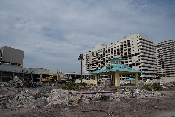 St_Regis_Demolition_20071025_Bal_Harbor_FL-0099