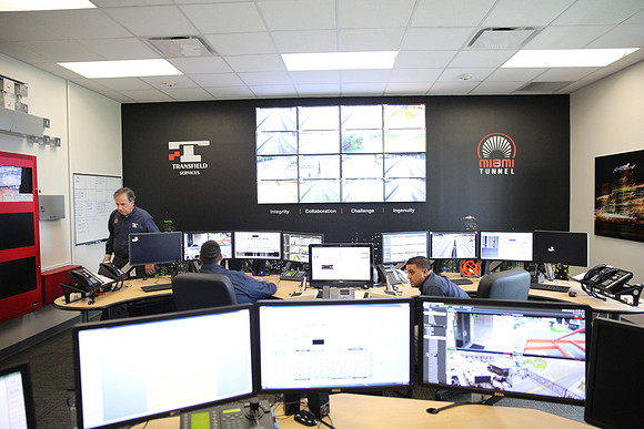 20151006_Port_MiamI_Control_Room_IMG_9119