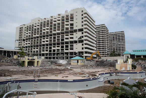 St_Regis_Demolition_20071025_Bal_Harbor_FL-0157