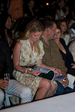20120111_7016_DG_CLOE_FASHION_FISHER_11282011_AL1B2928