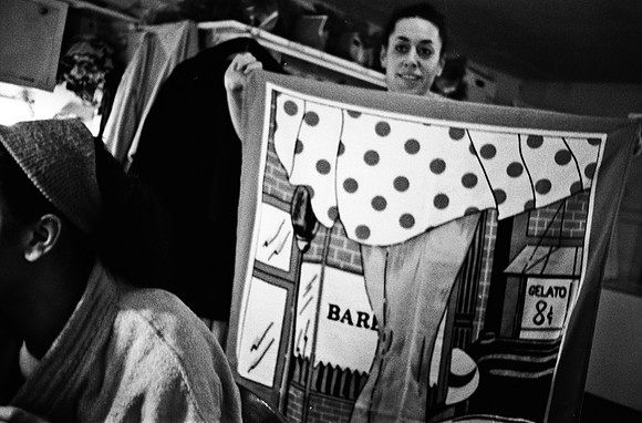 2519_FM_BW_35MM_CW_FOLES_JAN_1992_017