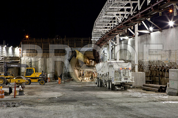 7031_DG_Mimai_Tunnel_01112012_Miami_FL_IMG_3030