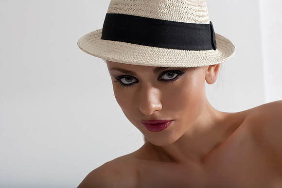 3902_DG_Joanna_Prus_Michele_Pommier_Aperture_Miami_FL_2010ZV4N5834