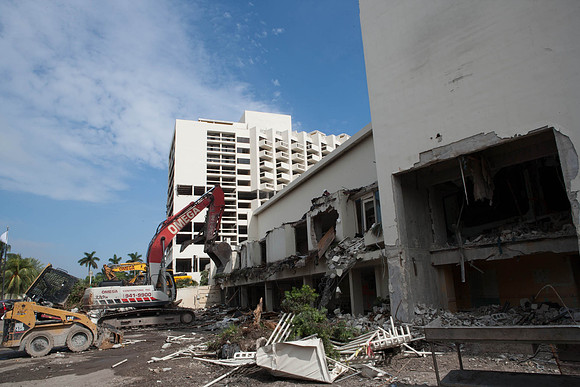 St_Regis_Demolition_20071025_Bal_Harbor_FL-0017