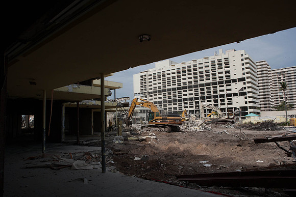 St_Regis_Demolition_20071025_Bal_Harbor_FL-0075