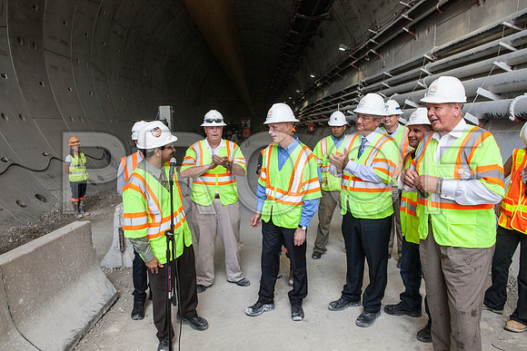 20120614-DG_Govenor_Rick_Scott_Visite_MT_Miami_FL_IMG-7074