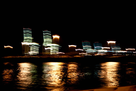 2901_DG_Port_Ligth_Motion_Nigth_Miami_FL20090422-5L8Y6237