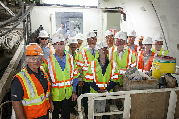 20120614-DG_Govenor_Rick_Scott_Visite_MT_Miami_FL_IMG-6780